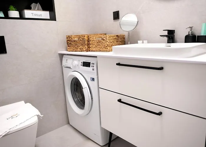 Near The Beach, アパート *